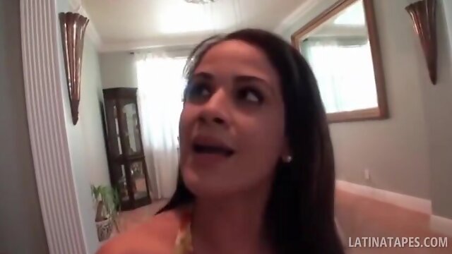 Threesome Latina Babe Blowing Hard Dick On Knees