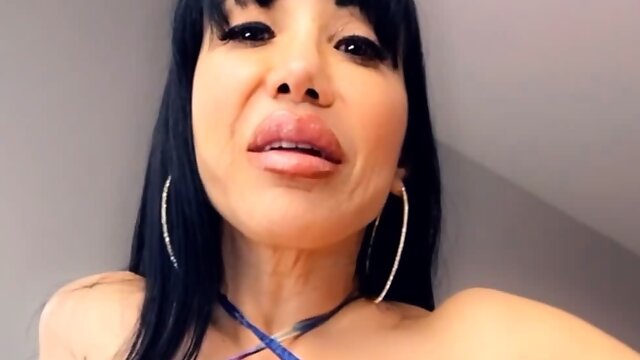 Close up cock jerking solo