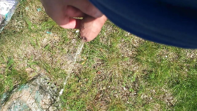 Gay Pissing Outdoor