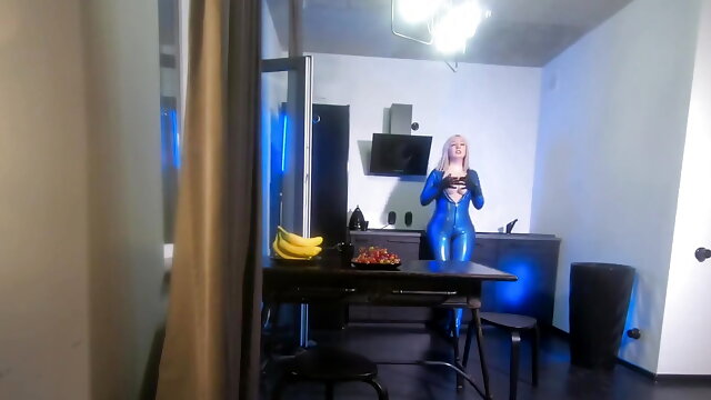 Latex Rubber Fetish Curvy MILF Woman in Blue Texturized Catsuit. Backstage From the Photoshoot.