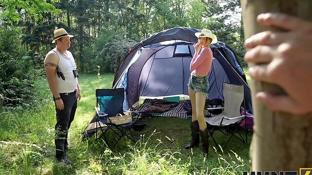 Cuckold video during camping with skinny girlfriend Isabella De Laa