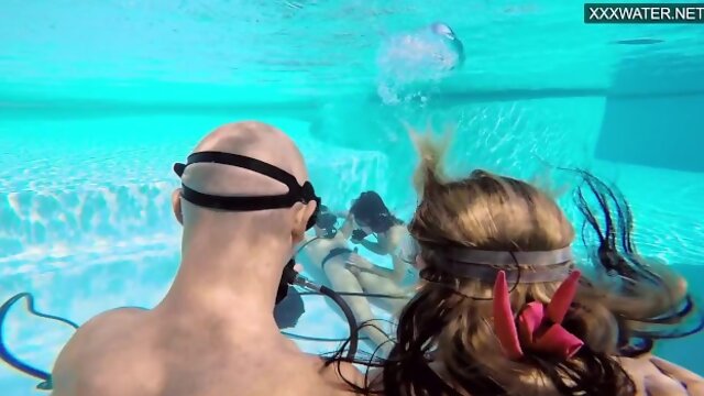 Underwater Show - swimming pool teen (18+) xxx