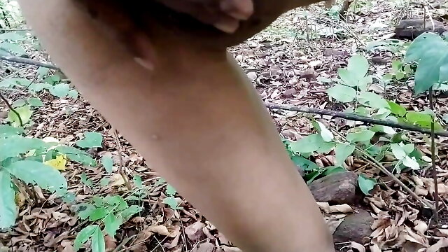 Indian girl deepthroat fuck her black boyfriend in forest