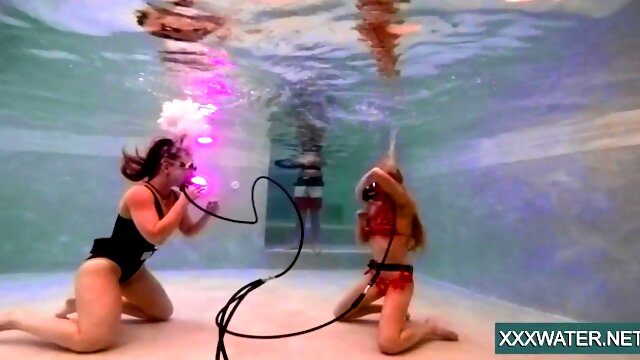 Babe video with awesome Minnie Manga and Minnie from Underwater Show