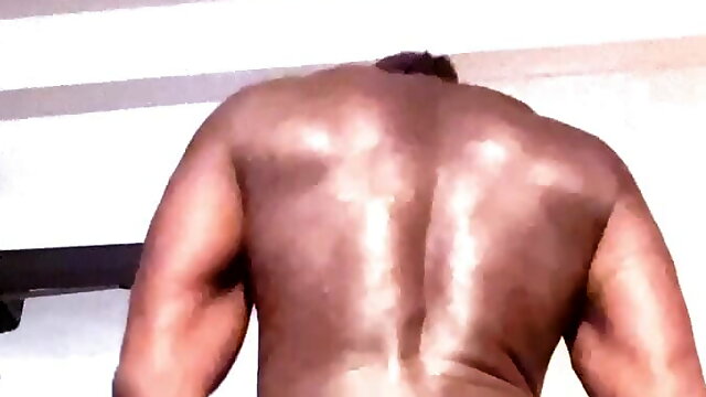 Preview: Black Muscle Back & Butt Show