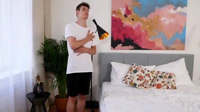 Henry Levitts wants to jack off with no shame, too