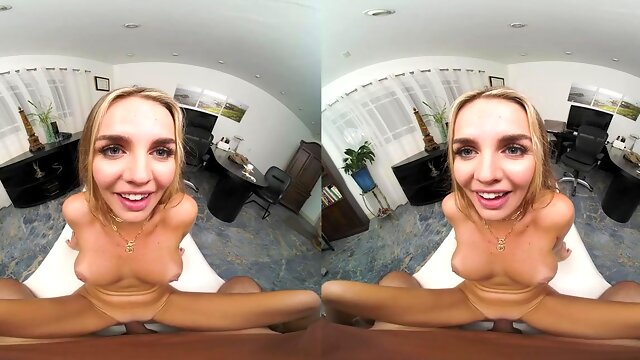 Kate Dalia horny babe VR porn
