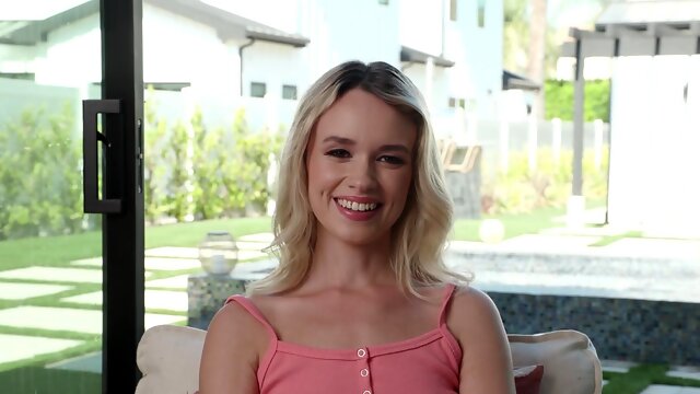 Blonde pornstar Khloe Kingsley loves talking about porn making