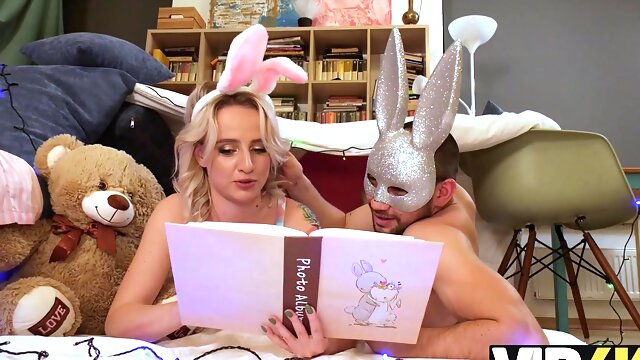 Blonde bombshel and her friend turn into sex