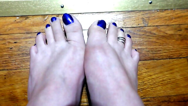 Toe Wiggling with Toe Ring and Purple Toenails