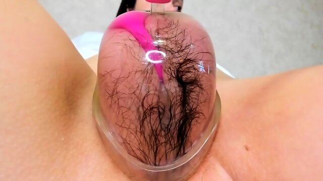 Kinky camgirl inflates hairy pussy with vacuum pump