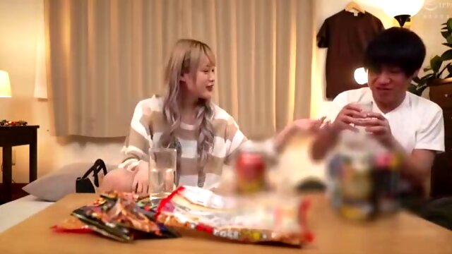 09463,A woman panting in full lewdness