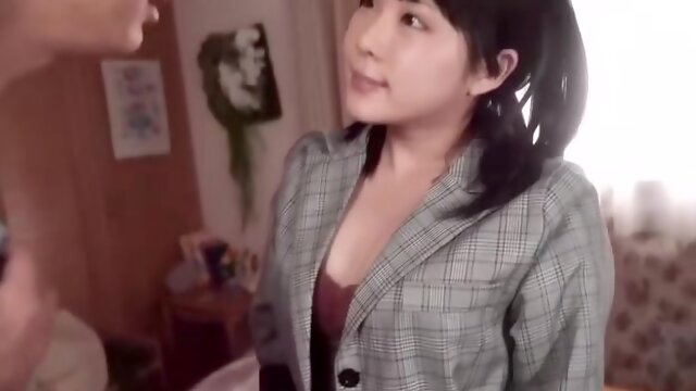 09482,A woman panting in full lewdness