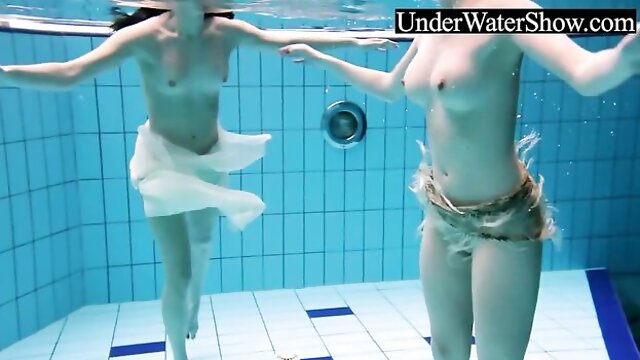 Noble cocotte - beach xxx - Underwater Show