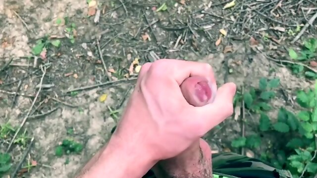 Horny Boy Wanking His Big Dick Outdoor With Sunset ! Orgasm