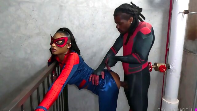 Spider Woman Gets Fuck Before Going To Save The Day