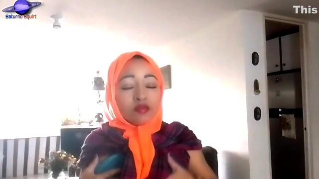 Muslim Milf Solo