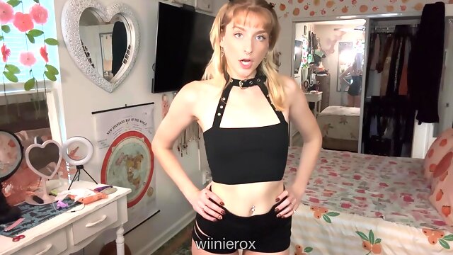 Hot Mommy In Mommy Wiinierox Makes You Daddys Bitch With Virtual Kissing & Cei