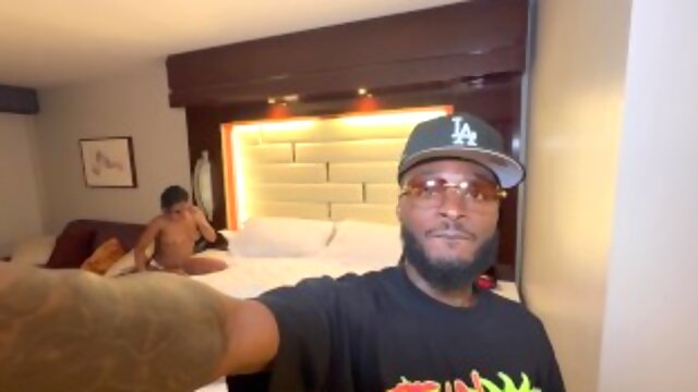 What Happens In Vegas Stays In Vegas! (Cumshot)