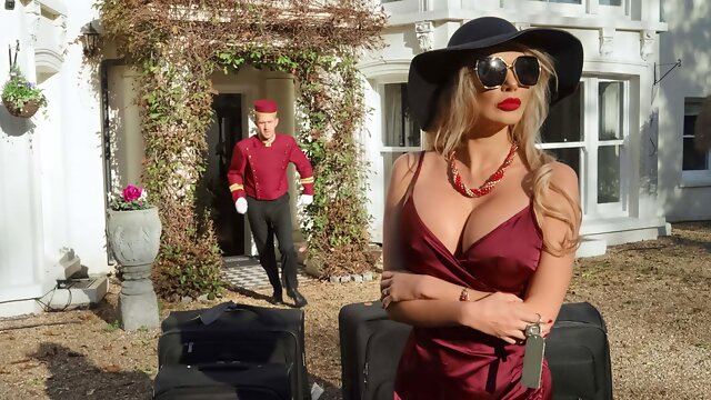 Banging The Bellhop Video With Danny D, Amber Jayne - Brazzers