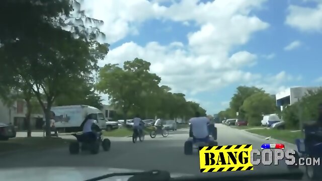 Police Chase On Black Motorcyclist Clowning On Road