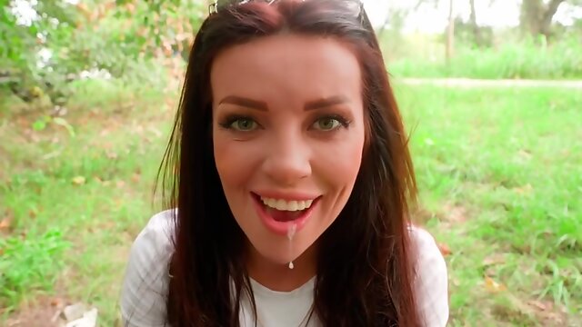 Risky Blowjob In The Park With Cum In T With Luna Roulette