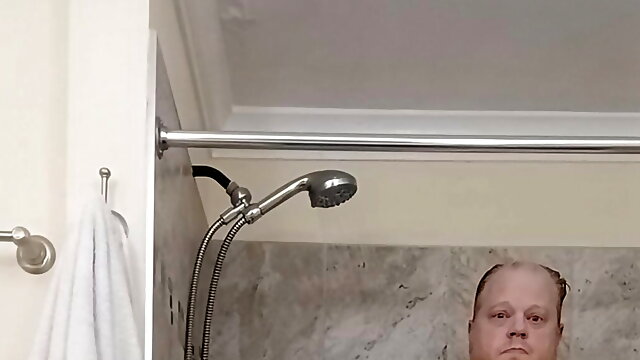 Gay Shower Voyeur