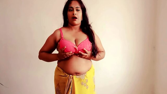Horny Indian In Arya Masturabating Her Self