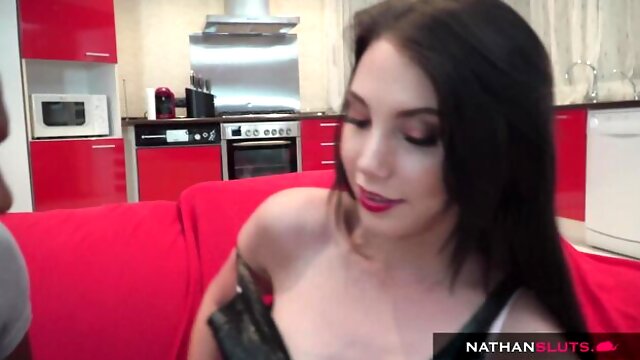 Kimber Lees babe trailer by Nathan Sluts