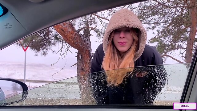 A Village Hitchhiker Girl Pays For His Fare In Kind