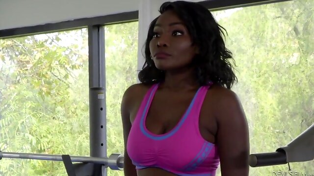 Osa Lovely Fucks In The Gym