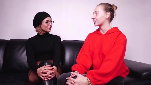 Queen, 20 Years Old, Sublime Beginner In X!