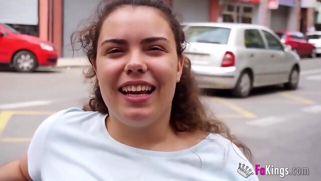 19 Anos Y Adicta Al Sexo. Mia - Teaser Video