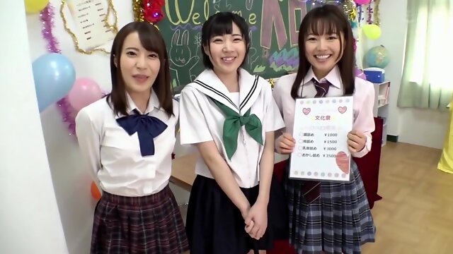 Japanisches Teen Unzensiert