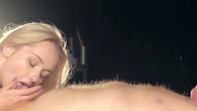 Fabalous Adult Scene Blonde