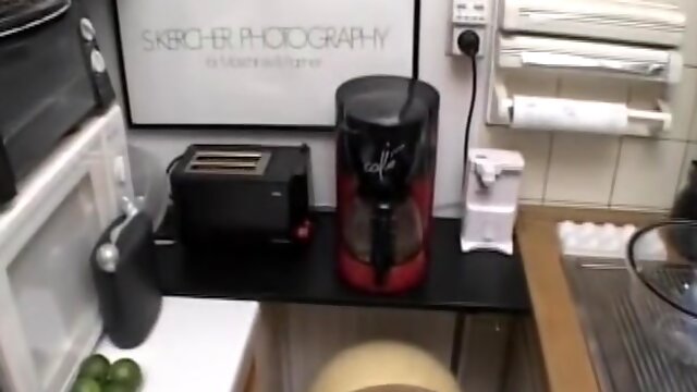 Blondine Und 2 Herren Die Pfaenden Wollen - Da Geht Doch Was