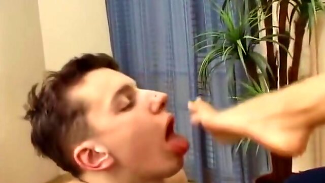 Maya And Her Footslave