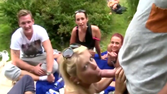 Check Out Group Of Teens Having Hot Fun At The Nature At Picnic