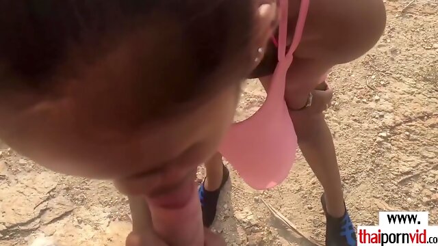 Quick Blowjob Outdoor
