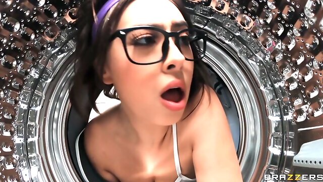 Glasses Deepthroat