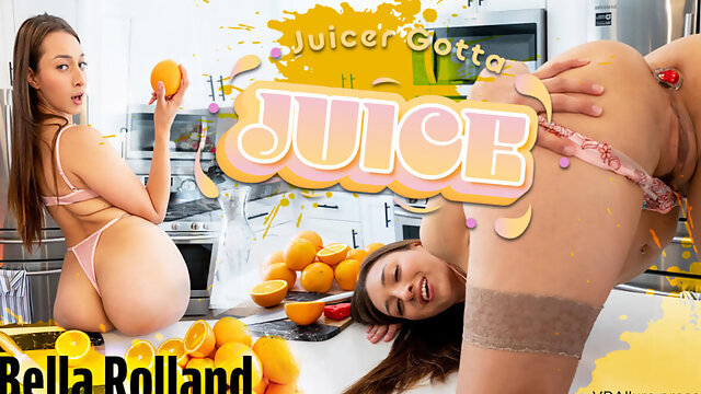 Juicer Gotta Juice With Bella Rolland