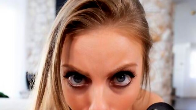 Britney Amber Vr