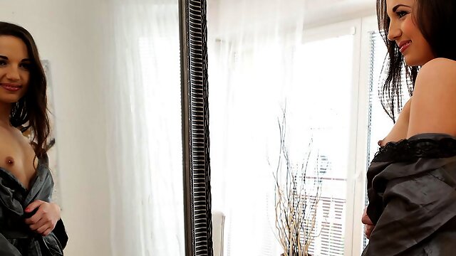 She Loves Playing In The Bedroom With Kristy Black