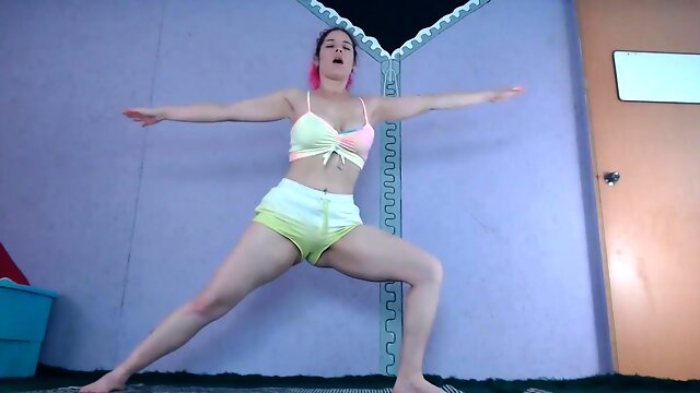 Yoga Beginner Livestream Flashing Latina