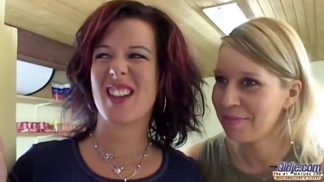 Проглотила