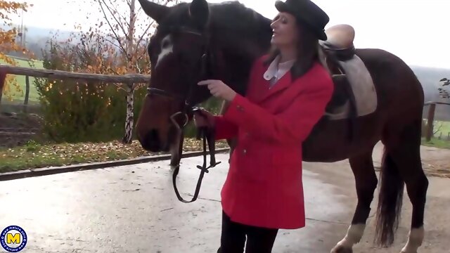 Classy Mama Playing With Herself In A Barn With Judi