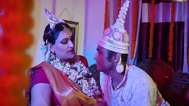 Mallu Vargabi Bhabhi 1st Weeding Night With Her Servent And Anal Sex