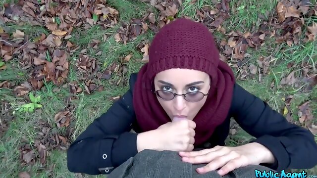 Yasmeena - Afghan Beauty Gives Forest Blowjob