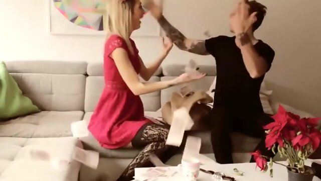 Shameless Cougar Hardcore Sex Clip