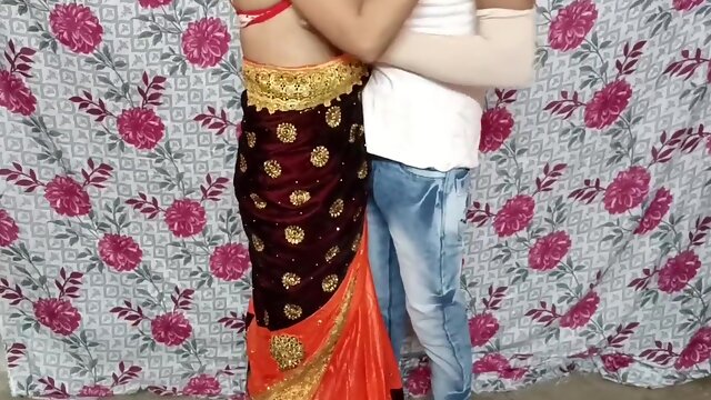 Bengali Sonali Hot Bhabhi Ko Sari Pehena Ke Chudai Kiya